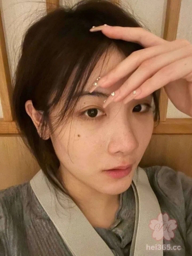 广西南宁良庆清纯大学生素人流出 原档泄密性爱泄密 学生妹饿口交技术一级棒！ 1