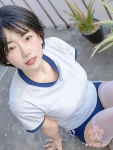 端庄高贵眼镜御姐 花生糖 大尺度反差合集 表情销魂 露奶视频流出！ 1