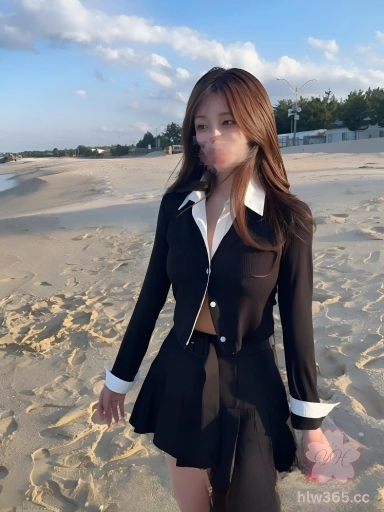 抖音美少女博主 lovechuu 2025年最新付费内容火了 阿黑颜挑逗 性感热度飙升 2