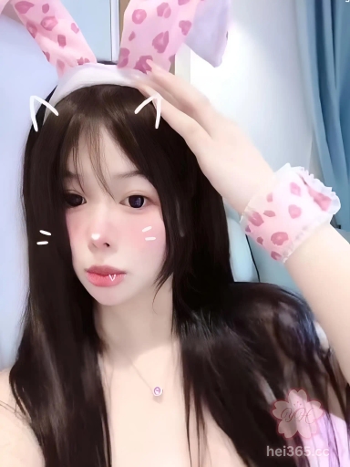 抖音巨乳女神 六宝 表面清纯可爱 私下反差母狗 各种JK水手制服私拍裸聊流出 2
