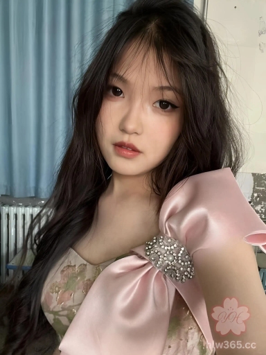 【广东高中学生妹 李子月 超白嫩小穴被前男友大鸡巴疯狂暴力抽插！分手后被曝光视频】 曝光广州高中生李子性爱视频，极品白嫩身躯和粉嫩小骚逼，看着都水滋滋的，穿着黑丝和前任做爱，被疯狂后入狂顶，分手后遭渣男报复将视频泄密流出！ 3
