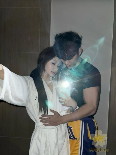 抖音男网红 鸡腿弟弟 线下约操美女粉丝 妹子百里送逼被其疯狂后入 性爱自拍流出露脸实锤！ 2