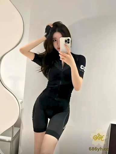 巨乳嫩妹白虎陪睡 抖音高颜值巨乳网红 诺崽超甜 和男友激情性爱引发广泛关注！ 2