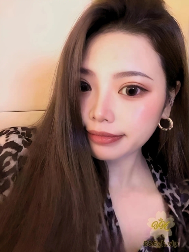 四川抖音小网红 俞美丽 黑丝大长腿的电梯露奶自拍 胸大屁股肥金主的肉棒不舍得出来 1