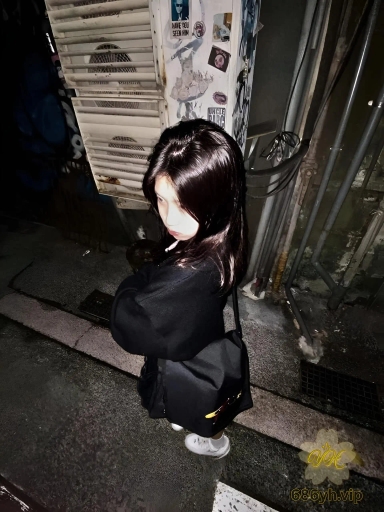 IG1.2万粉丝的极品高颜值小网美 hua 自拍的裸照和发骚视频流出 没想私下竟然这么爱拍裸照! 1