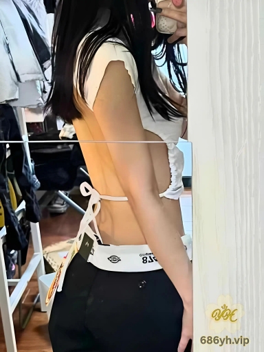 极品S级御姐大尺度私密曝光 表面清纯高冷女神 私下像母狗一样爱鸡巴！原来女神都是富哥的精盆！ 1