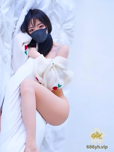 HongKongDoll玩偶姐姐最新福利视频 绝美嫩滑白虎穴被无套插入 极致榨精爽翻天！ 3