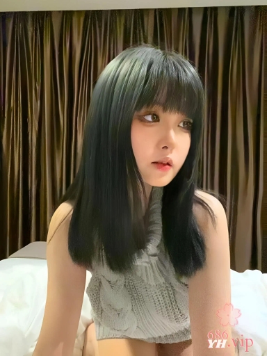 年度神仙级颜值的反差婊小仙女 人前的女神 你永远也看不到你的女神都骚 但你能看她的性爱视频！ 2