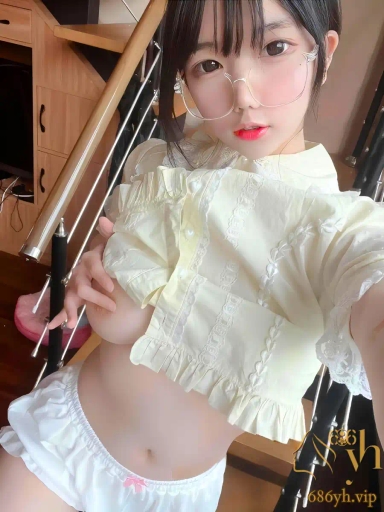 推特巨乳福利姬 莉犬 最新私拍流出 反差眼睛婊全裸自慰挑逗 姿势不断变换享受顶尖快感 1