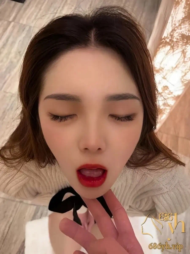 南京艺术大学李佳琳 被金主爸爸口交颜射各种调教玩弄 穿情趣黑丝被后入爆操 1