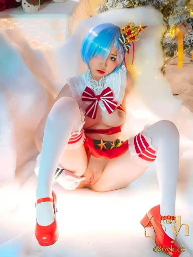 二次元超甜美少女 清纯萝莉白嫩可人 白嫩的无毛嫩穴 配上极致的骚表情 真是极尽享受啊 1