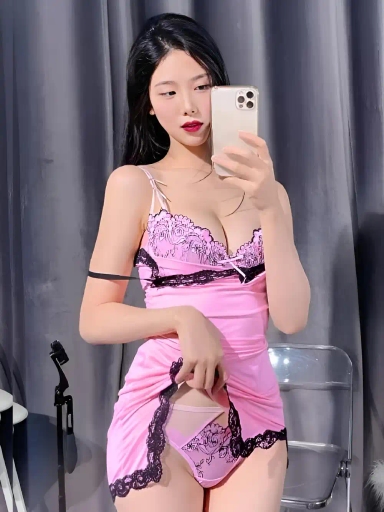极品女神 抖娘利世 私拍福利流出 紧身衣自摸巨乳狂扣嫩穴 淫水湿透内裤 表情骚到爆炸！ 3