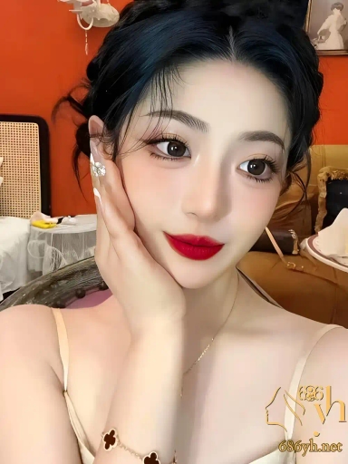 长腿九头身女神 酒店约炮肌肉男 翘着蜜桃臀被大屌爆操 牛奶般肌肤加上白嫩翘臀 太诱人了 1