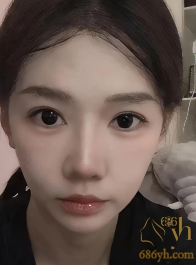 成都精神小伙 张嘉鑫 和骚货女友第5弹 丝袜情趣装被站立后入 各种姿势不停猛干 浪叫连连！ 2