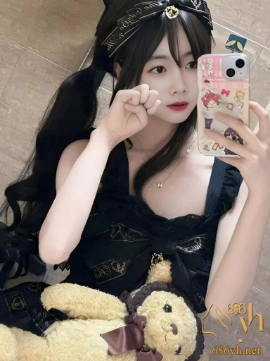 山东高颜值少女 西西 性爱视频流出！纯欲嫩妹被金主镜前后入狂操颜射满脸浓精 反差到极致！ 2