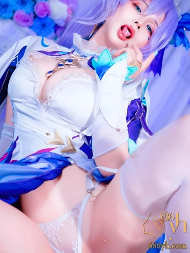 极品福利姬 Pyoncos COS服 紧裹娇躯勾勒完美曲线手指轻抚湿润小穴纯欲反差淫荡爆棚！ 3