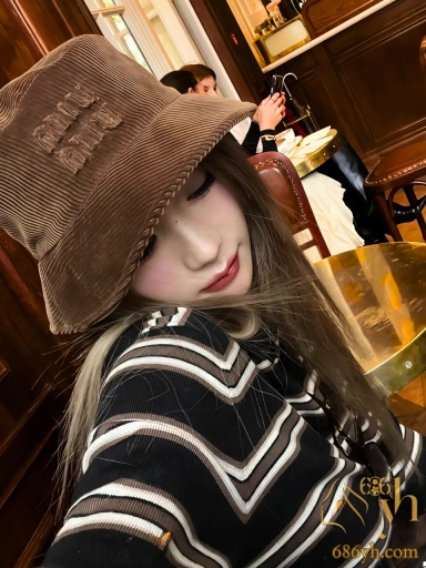 壹屌探花 酒店约操南航女空姐 多姿势粗暴猛操 淫荡模样超反差 1