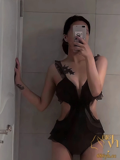 南京反差外围女 谭丽丽 为还赌债堕落下海 物美价廉一炮几百 嫖客源源不断 3