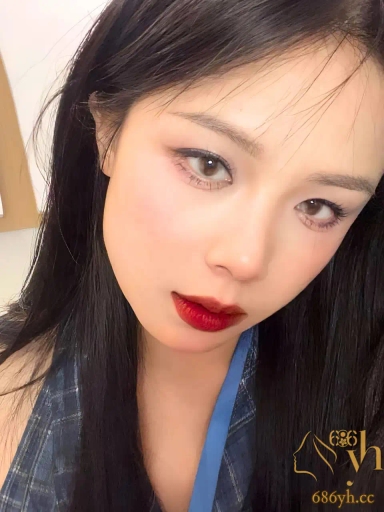 纯欲美女网红 甜喷 高蹶肥臀自慰秀拉满欲火 假屌进出小穴肛门 每一帧都让人鸡动不已 恨不得冲进去助攻！ 3