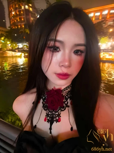 抖音御姐网红 甜喷 为了游戏上分甘愿被网调 情趣内衣跪舔假屌 开档淫装展示极品馒头逼 2