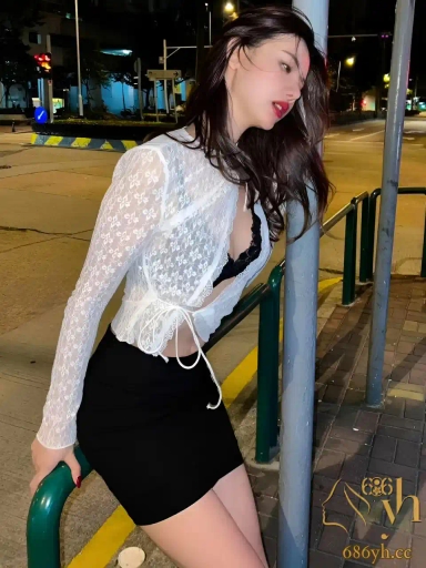 秀人网女神“阿朱”每天都在日常刺激拍摄视频遭流出，情趣皮衣样样都有！ 3
