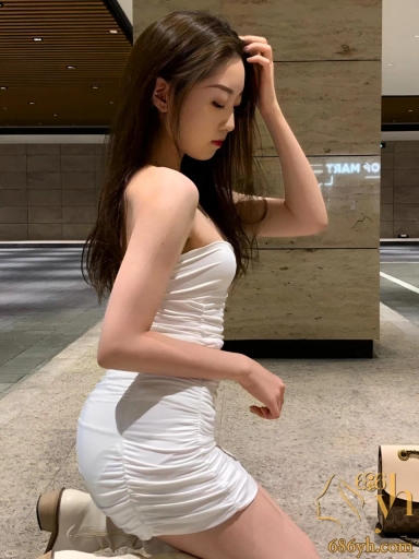 北京985高冷女神 李晴婉 白天校园清纯夜晚被富少豪车后座操成专属母狗全记录 1