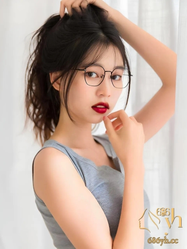 云南大理导游小美女 吴梦 献身帅气旅客 白天甜美伴游 晚上化身骚浪母狗 3