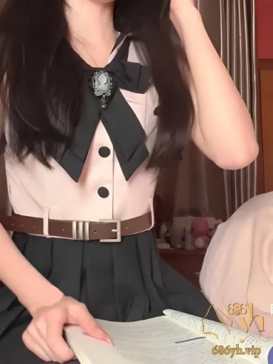 极品福利姬 小困 JK白丝学生妹 嫩穴自慰 幻想被叔叔插入的超爽感觉 1