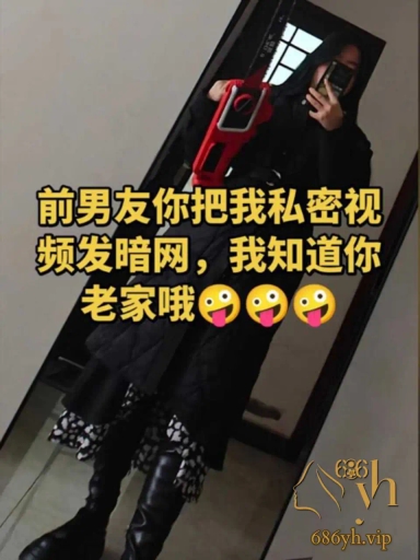 抖音百万网红 一只香 为钱彻底下海 榜一大哥砸10万 秒变反差骚货 用水晶棒爆插嫩逼 1