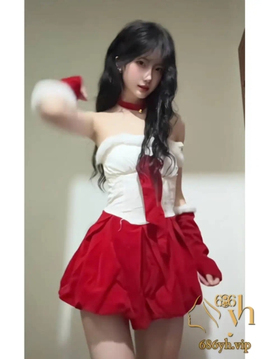 抖音百万网红 一只香 为钱彻底下海 榜一大哥砸10万 秒变反差骚货 用水晶棒爆插嫩逼 2