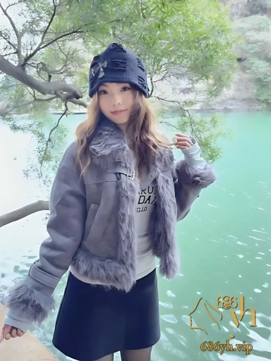 广东佛山反差婊 陈倩瑜 不雅私拍 户外深喉口交 楼道全裸后入狂操 激情十足 1
