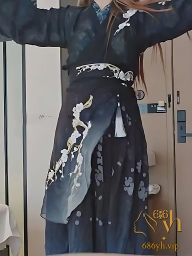 海角乱伦大神侄女小玲 带着亲侄女在外地过夜 侄女穿着战国服饰被我操 2