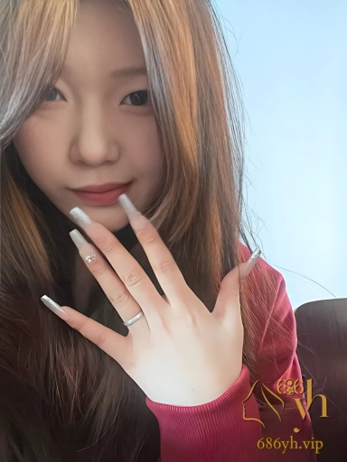 济南纯美学妹 郑悦琪 扮淫荡新娘侍主 情趣婚纱披身玩开档无套 娇媚深喉羞耻反差！ 2