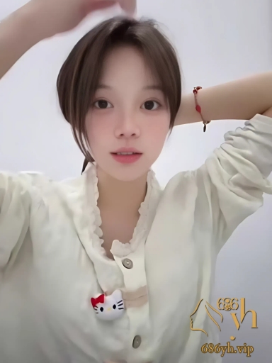 抖音快手网红闪现镜头合集 直播意外漏点乍泄春光 各种美腿美白身材一闪而过 3