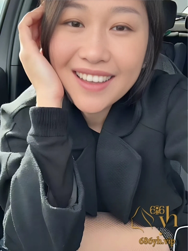 擦边网红 Lulu999 自慰福利 穿淫装扮修女狂震撒泼穴 热尿狂喷淋满镜头！ 2