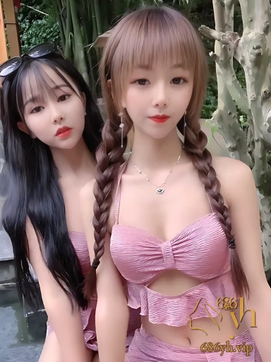 快手网红 倩宝宝 定制福利合集 身穿开档黑丝摇臀露逼 清纯萝莉私下骚得犯规！ 2