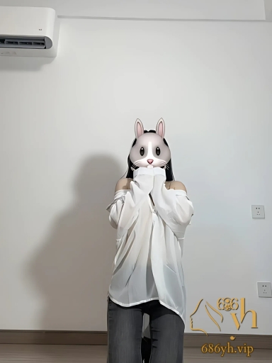 推特西西团队裸舞女神 蚊子 专业裸舞牛仔裤换装 骚浪扭臀炸翻全场！ 1