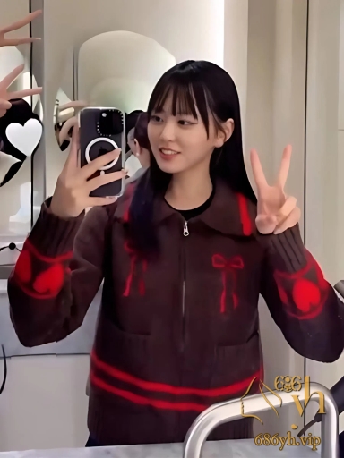 外网绝美小网红 知性仙女姐姐 被男友种满草莓掐脖猛操 一字马骚穴狂插到颤！ 2
