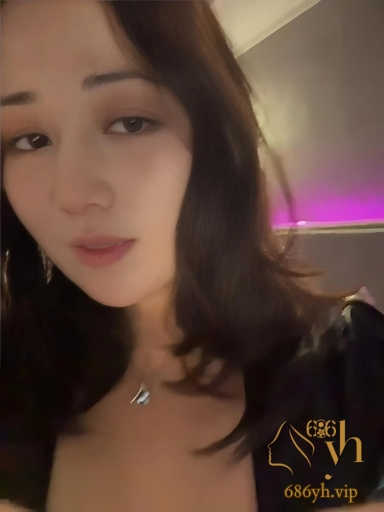 微胖丰满人妻直播自慰 肥乳诱人骚穴喷汁 多种道具抽插双眼迷离 1