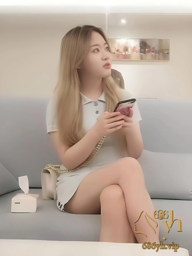 探花千人斩 约炮甜美萌妹子 皮肤白嫩身材高挑 沙发上多姿势猛操到眼神迷离 1