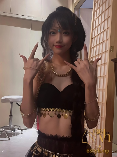 比奇堡名媛 贺子涵 大尺度直播录屏 自慰发骚遭妈妈发现 美乳粉穴露出诱惑十足 3