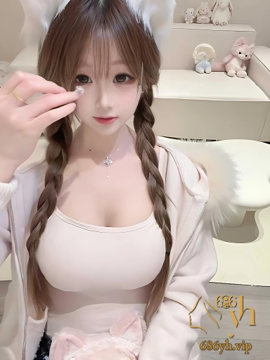 抖音嫩妹 小点欣芽芽 自慰私拍 纤手掰逼完美展示 指尖自慰淫水狂流尖叫不停！ 3