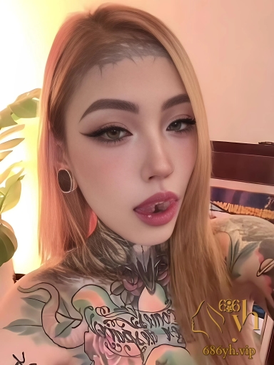 台湾网红 鱿鱼 分舌纹身阿黑颜大秀 掐脖猛操巨乳乱甩不停 表情崩溃！ 1