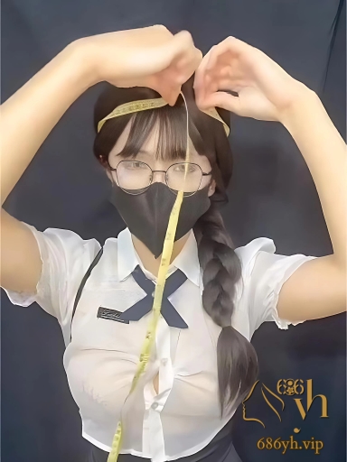 极品少萝 柒柒 最新福利视频 全裸测量美乳嫩穴 展示身姿同时朗读粉丝淫语 2