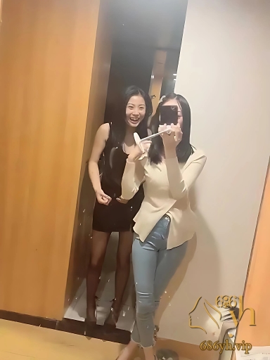 极品姐妹花双飞直播合集 主人肉棒来回切换猛插 全程露脸无码怼拍 1