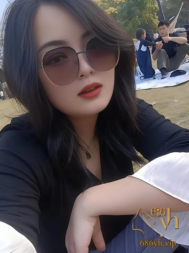 广州人妻 范丽娟 身着性感黑丝激情性爱 巨乳肥臀被无套打桩 场面无比香艳！ 1