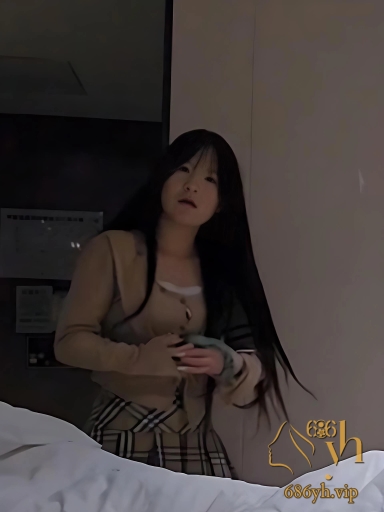 探花博主 木木 出手调教00后白嫩甜妹 床技羞涩稚嫩 但小穴超紧致 1