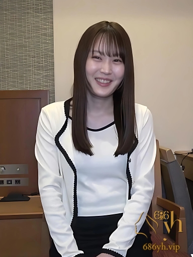 日本素人无码 酷似女播音员的白虎美人 主动吞精再求内射 骚出花！ 1