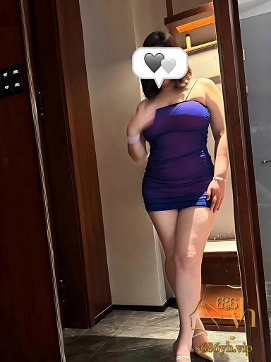 青岛巨乳嫩妹 亦寻 认主捞金 揉奶自慰变身欲奴 戴狗链牵着猛干 纯纯淫犬！ 2