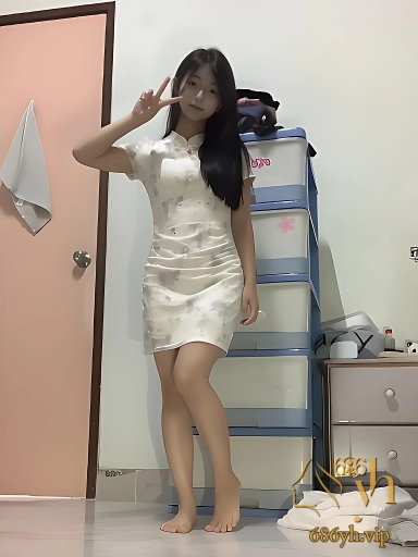 极品美女 土豪重金定制 清纯萌妹洗澡放尿扩肛自慰 全程露脸完成主人交给的任务！ 1